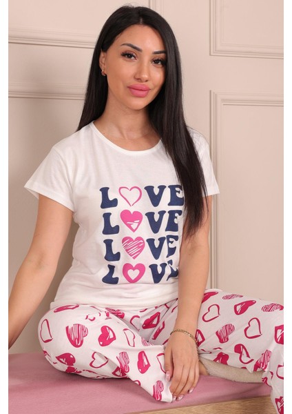 Love Sloganlı Altı Kalp Desenli Bisiklet Yaka Kısa Kollu Pijama Takımı Beyaz modelleri