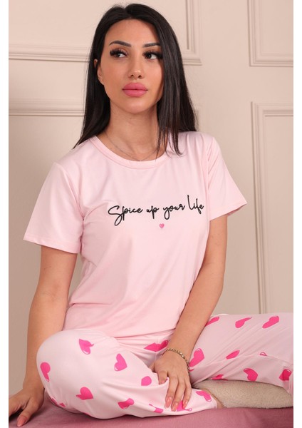 Kadın Sloganlı ve Kalp Desenli Bisiklet Yaka Kısa Kol Altı Uzun Pijama Takımı Pembe
