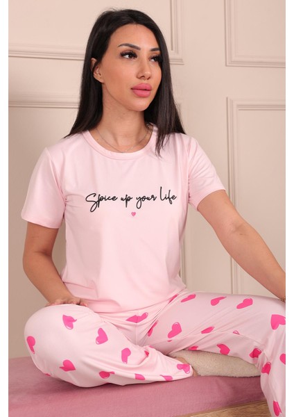 Kadın Sloganlı ve Kalp Desenli Bisiklet Yaka Kısa Kol Altı Uzun Pijama Takımı Pembe modelleri