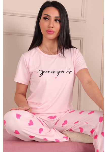 Kadın Sloganlı ve Kalp Desenli Bisiklet Yaka Kısa Kol Altı Uzun Pijama Takımı Pembe fırsatları
