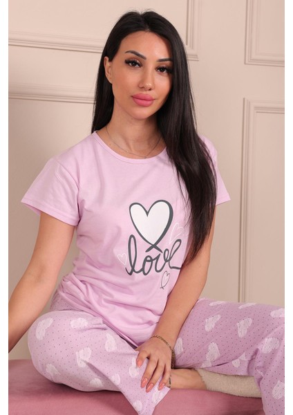 Kadın Love Sloganlı ve Baskılı Bisiklet Yaka Kısa Kol Altı Uzun Penye Pijama Takımı fiyatları