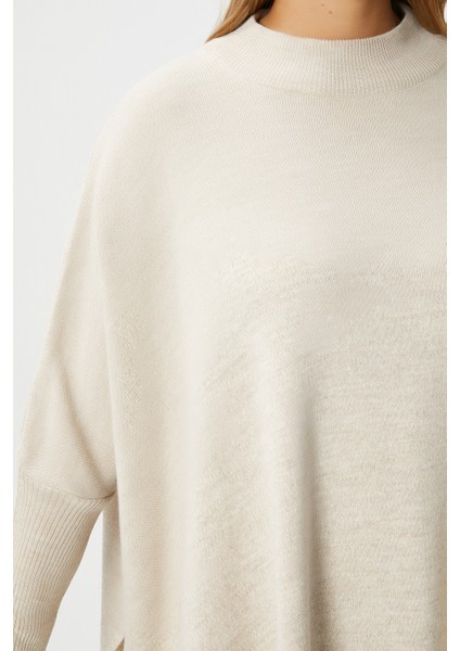 Kadın Zenta Oversize Yan Yırtmaçlı Bej Triko Kazak