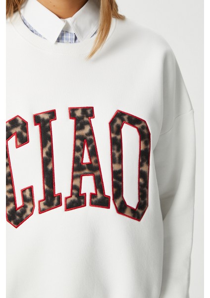 Kadın Ciao Nakışlı Içi Polarlı Leopar Ekru Oversize Seeatshirt indirimleri