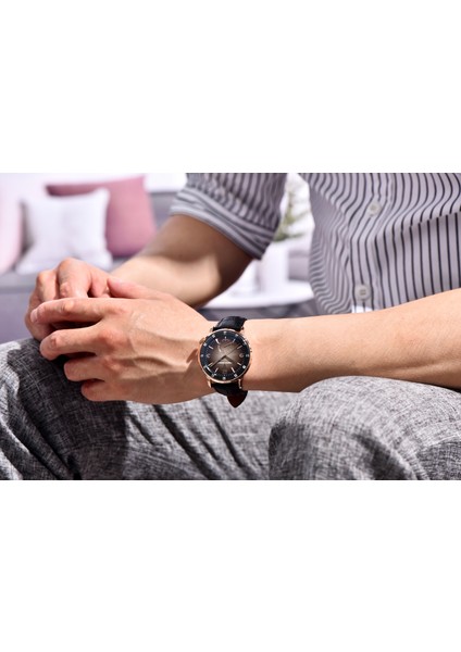 PD-1790 Erkek Saati 42MM 100 M Su Geçirmez Mekanik Paslanmaz Çelik Çerçeve Safir Cam Deri Kayış Saat fırsatları