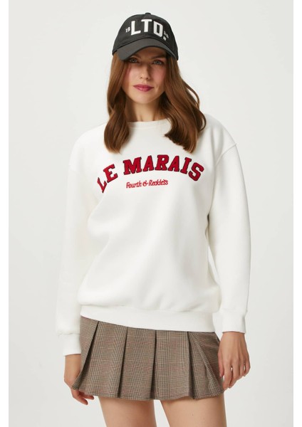 Kadın Marais Ekru Kırmızı Nakışlı Oversize Sweatshirt modelleri