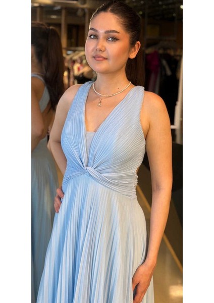 Mavi Kalın Askı Sırt Dekolteli Kloş Etekli Şifon Tül Uzun Abiye Elbise 7645 modelleri