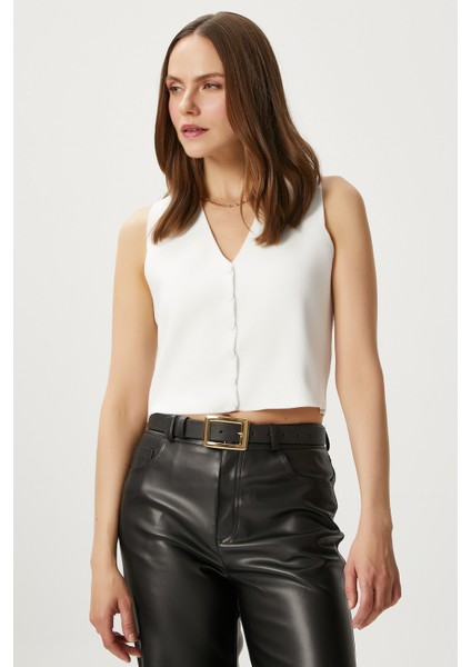 Kadın Petite Çıtçıtlı Crop Krem Triko Yelek indirimleri