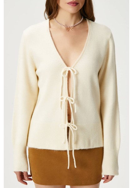 Kadın Tena Bağcıklı Krem Triko Hırka fiyatları