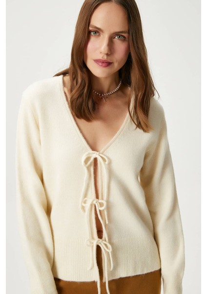 Kadın Tena Bağcıklı Krem Triko Hırka