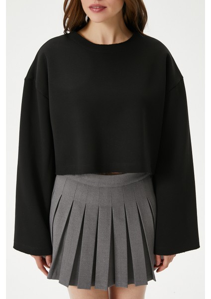 Kadın Vegas Siyah Şardonlu Crop Sweatshirt modelleri