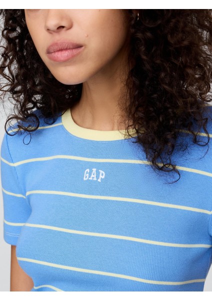 Kadın Mavi Modern Gap Logo Crop T-Shirt modelleri
