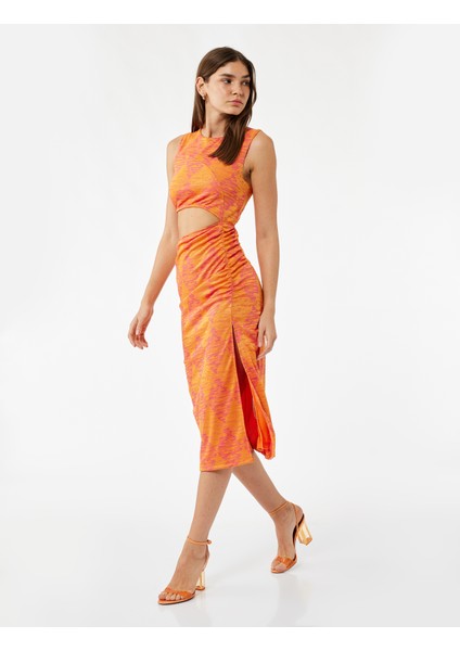 Asimetrik Pencere Detaylı Kolsuz Bisiklet Yaka Desenli Elbise fiyatları