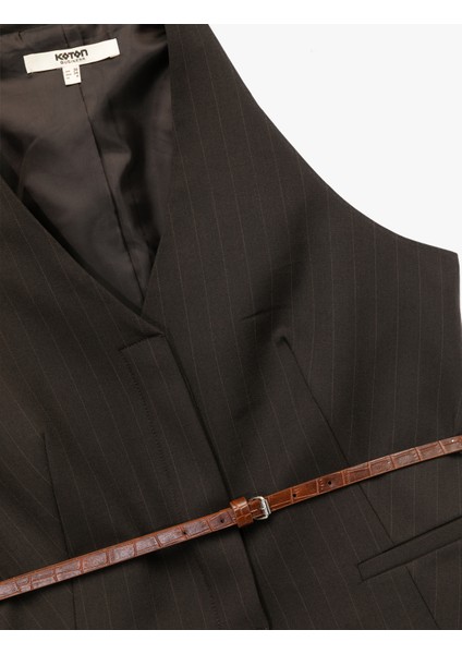 Kolsuz Düğmeli Kemerli Halter Yaka Yelek modelleri