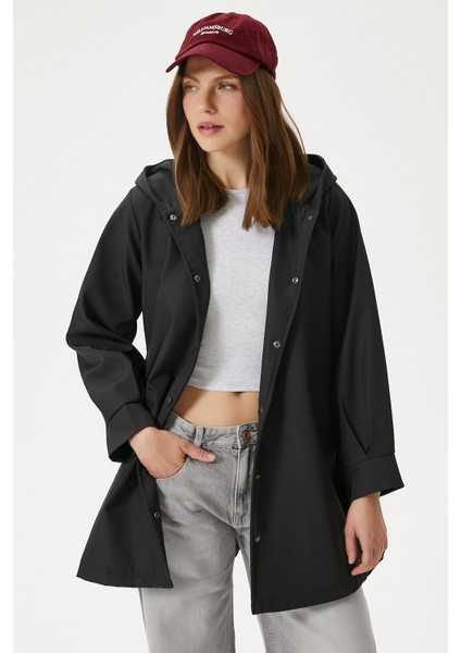 Kadın Trendy Kapüşonlu Çıtçıtlı Siyah Trençkot fırsatları