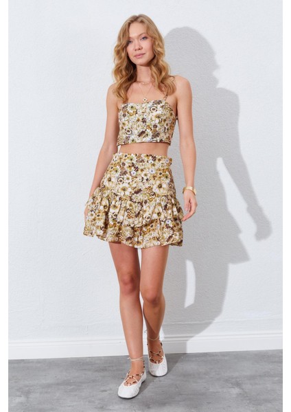 Kadın Bej Çiçek Desenli Croplu-Etekli Takım modelleri