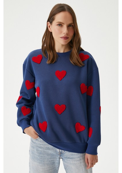 Kadın Love Kalp Nakışlı Lacivert Kırmızı Sweatshirt modelleri