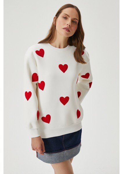 Kadın Love Kalp Nakışlı Ekru Kırmızı Sweatshirt