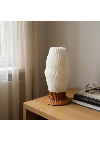 Nava El Yapımı Modern Masa Lambası, Reçine Gövde & Beyaz Dalga Formlu Şapka indirimleri