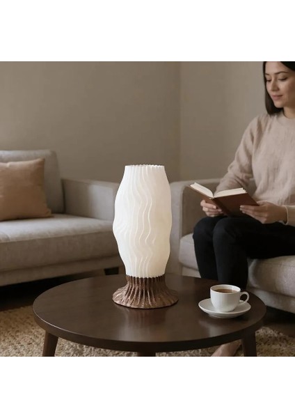 Nava El Yapımı Modern Masa Lambası, Reçine Gövde & Beyaz Dalga Formlu Şapka modelleri