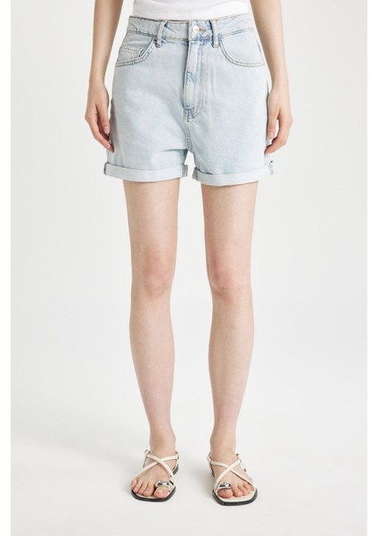 Mom Fit Yüksek Bel Katlamalı Paça Jean Şort fırsatları