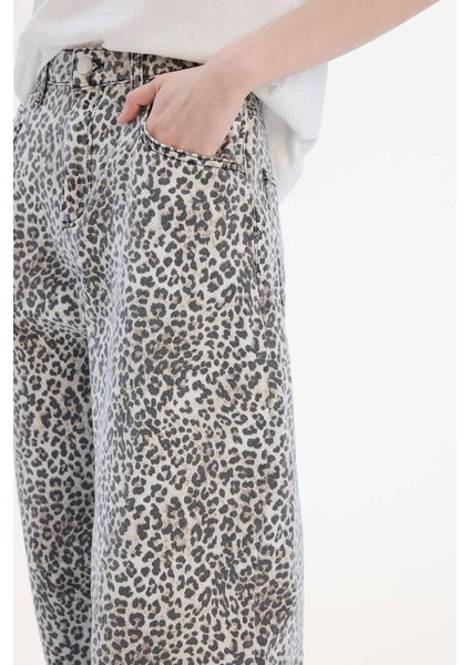 Baggy Fit Gabardin Pantolon Yüksek Bel Leopar Desenli Standart Boy D8149AX25SP indirimleri