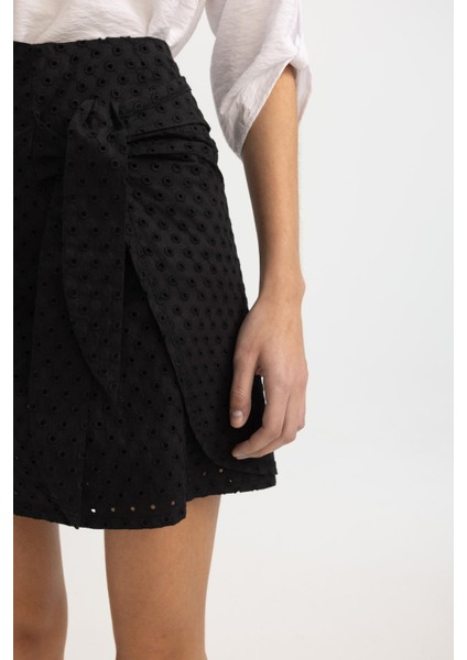 Normal Bel Astarlı Brode Mini Etek B9946AX24SM indirimleri