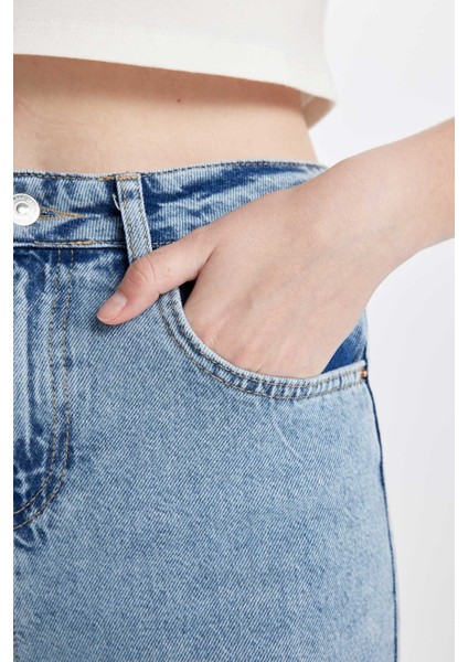 Lina Lina Mom Fit Yırtık Detaylı Yüksek Bel Bilek Boy Jean Yıkamalı Pantolon C2384AX24SM indirimleri