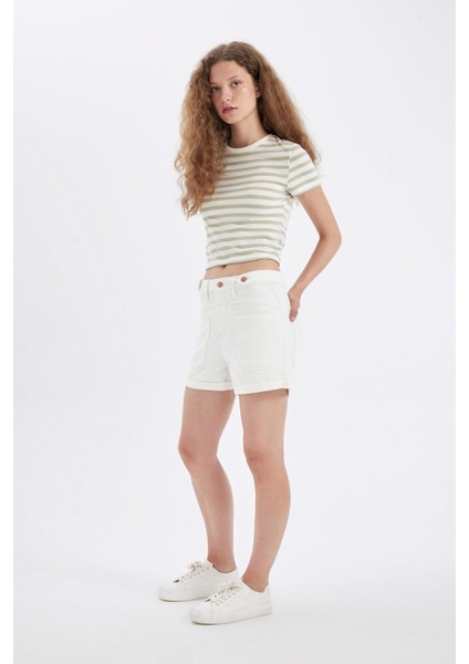 Mom Fit Yüksek Bel Katlamalı Paça Jean Şort D4585AX24HS modelleri