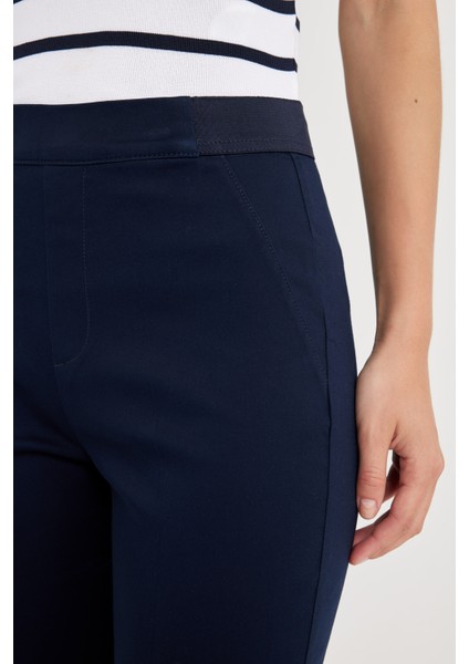 Sigaret Saten Kumaş Pantolon Lacivert Normal Bel Basic Düz Beli Lastikli Düz Paça J8743AZ24WN indirimleri