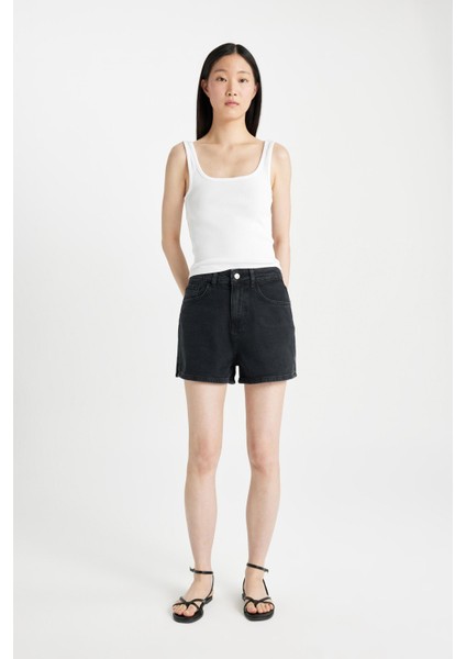 Mom Fit Yüksek Bel Dar Paça Jean Şort fiyatları