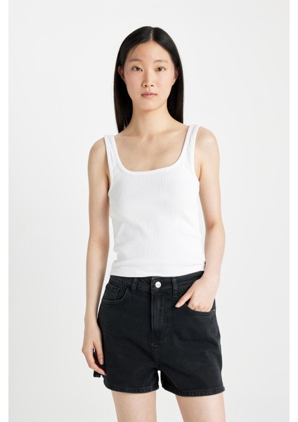 Mom Fit Yüksek Bel Dar Paça Jean Şort modelleri