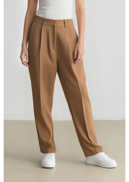 Sorbe x DeFacto Tapered Fit Pantolon Yüksek Bel Pensli Düz Paça Cepli D9908Ax24AU