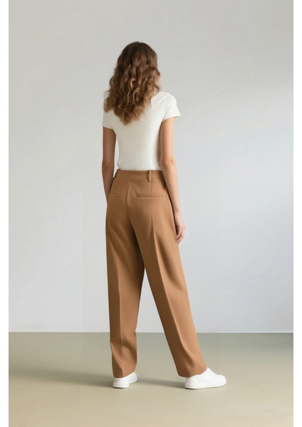 Sorbe x DeFacto Tapered Fit Pantolon Yüksek Bel Pensli Düz Paça Cepli D9908Ax24AU