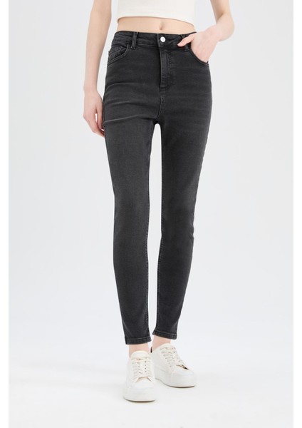Skinny Fit Yüksek Bel Düz Paça Uzun Jean Kar Yıkamalı Pantolon D6601AX25SP fırsatları