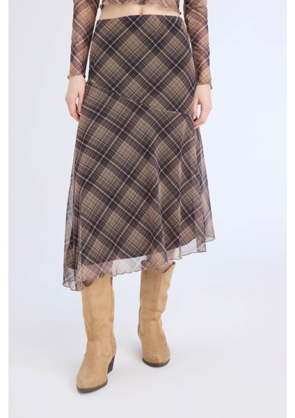 Asimetrik Kareli Normal Bel Tül Midi Etek E4811AX25SP fırsatları