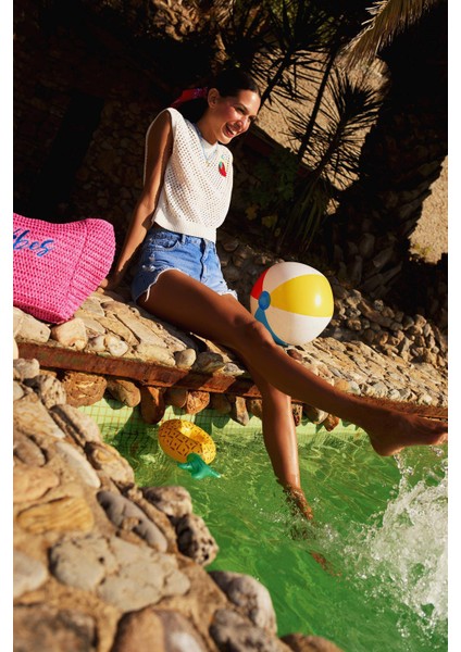 Yüksek Bel Paça Ucu Kesik Jean Şort