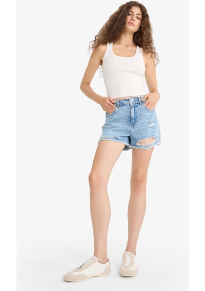 Yüksek Bel Paça Ucu Kesik Jean Şort modelleri