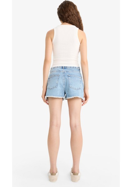 Yüksek Bel Paça Ucu Kesik Jean Şort