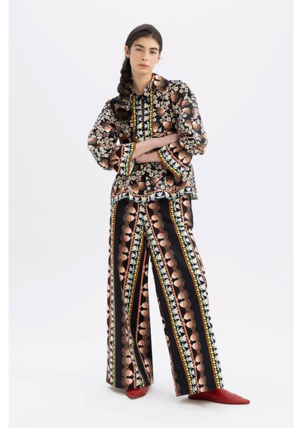 Lug Von Siga x DeFacto Wide Leg Geniş Paça Maxi Poplin Kumaş Pantolon Desenli Normal Bel C1132AX24SM fırsatları