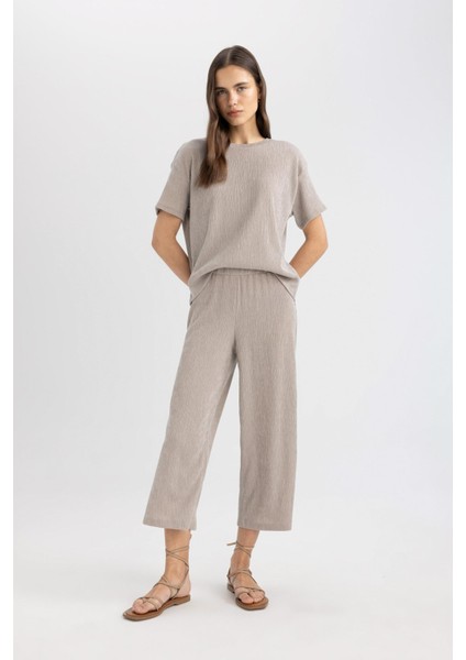 Wide Leg Geniş Bol Paça Normal Bel Bürümcük Kapri Pantolon C4329AX24SP fiyatları