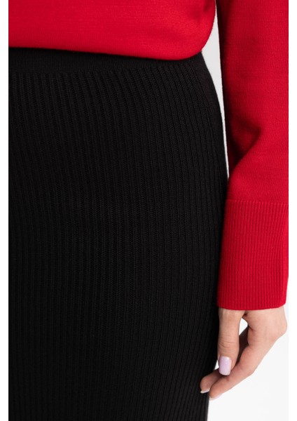 Regular Fit Beli Lastikli Basic Düz Siyah Triko Maxi Etek D2526AX24WN indirimleri