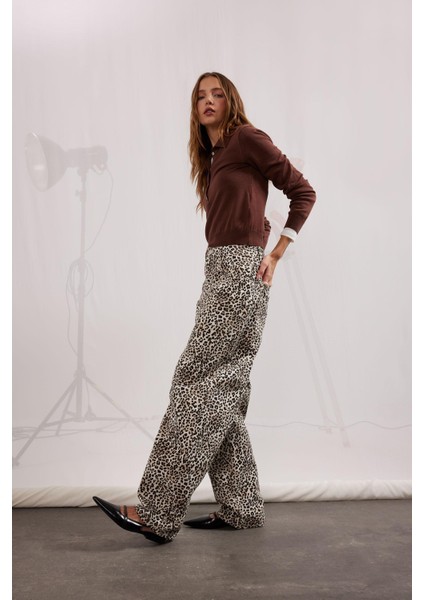 Baggy Fit Gabardin Pantolon Yüksek Bel Leopar Desenli Standart Boy D8149AX24AU modelleri