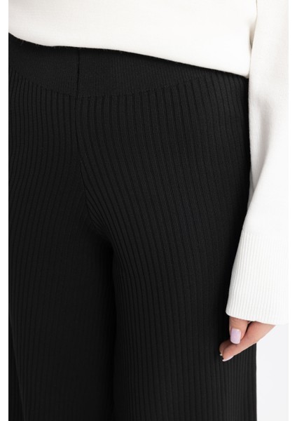 Relax Fit Triko Pantolon Beli Lastikli Basic Düz Geniş Paça Y1325AZ24AU indirimleri