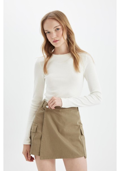 Regular Fit Normal Bel Kargo Cepli Gabardin Şort Etek D4991AX24AU fırsatları