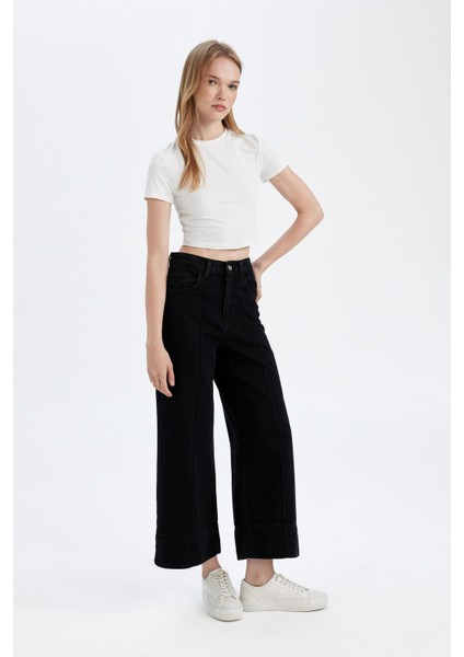 Kısa Geniş Paça Yüksek Bel Crop Jean Pantolon D8356AX24AU modelleri