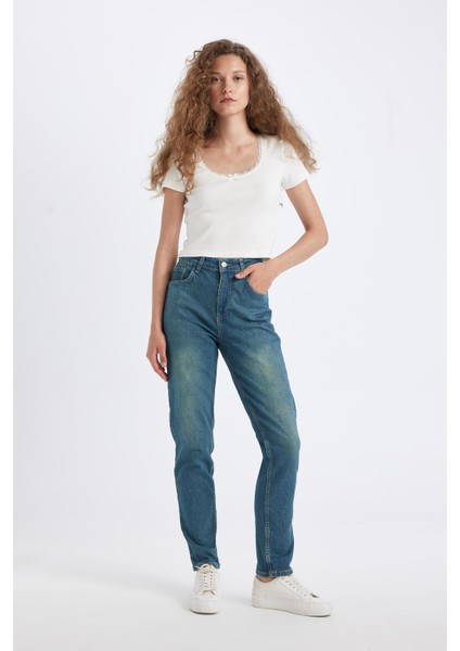 Comfort Mom Yüksek Bel Uzun Jean Yıkamalı Pantolon D4302AX24AU modelleri
