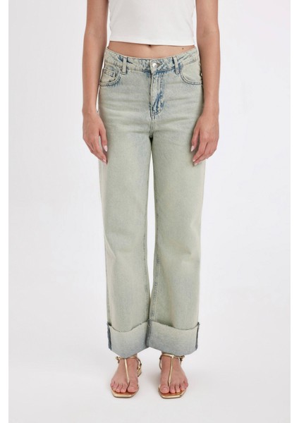 Straight Fit Yüksek Bel Katlamalı Paça Bilek Boy Jean Yıkamalı Pantolon D2965AX24HS indirimleri