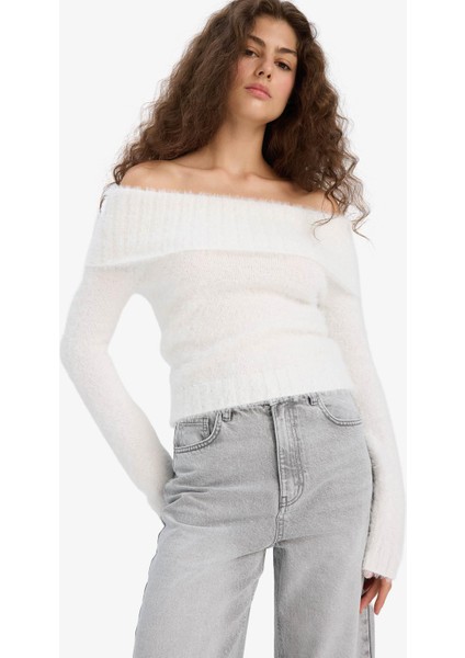 Slim Fit Dar Kesim Açık Omuz Triko Kazak C6301AX25CW fırsatları