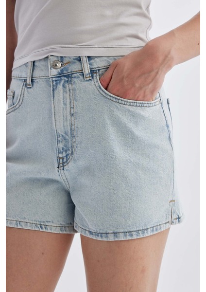 Mom Fit Yüksek Bel Dar Paça Jean Şort C0681AX24SM fırsatları