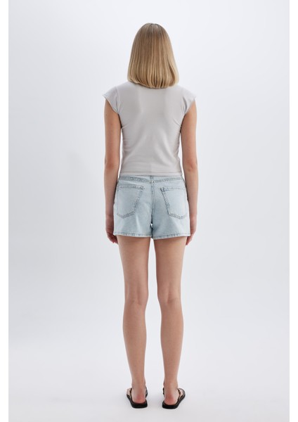 Mom Fit Yüksek Bel Dar Paça Jean Şort C0681AX24SM indirimleri